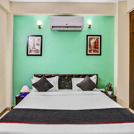 Townhouse Rumaisa Indirapuram Exterior photo